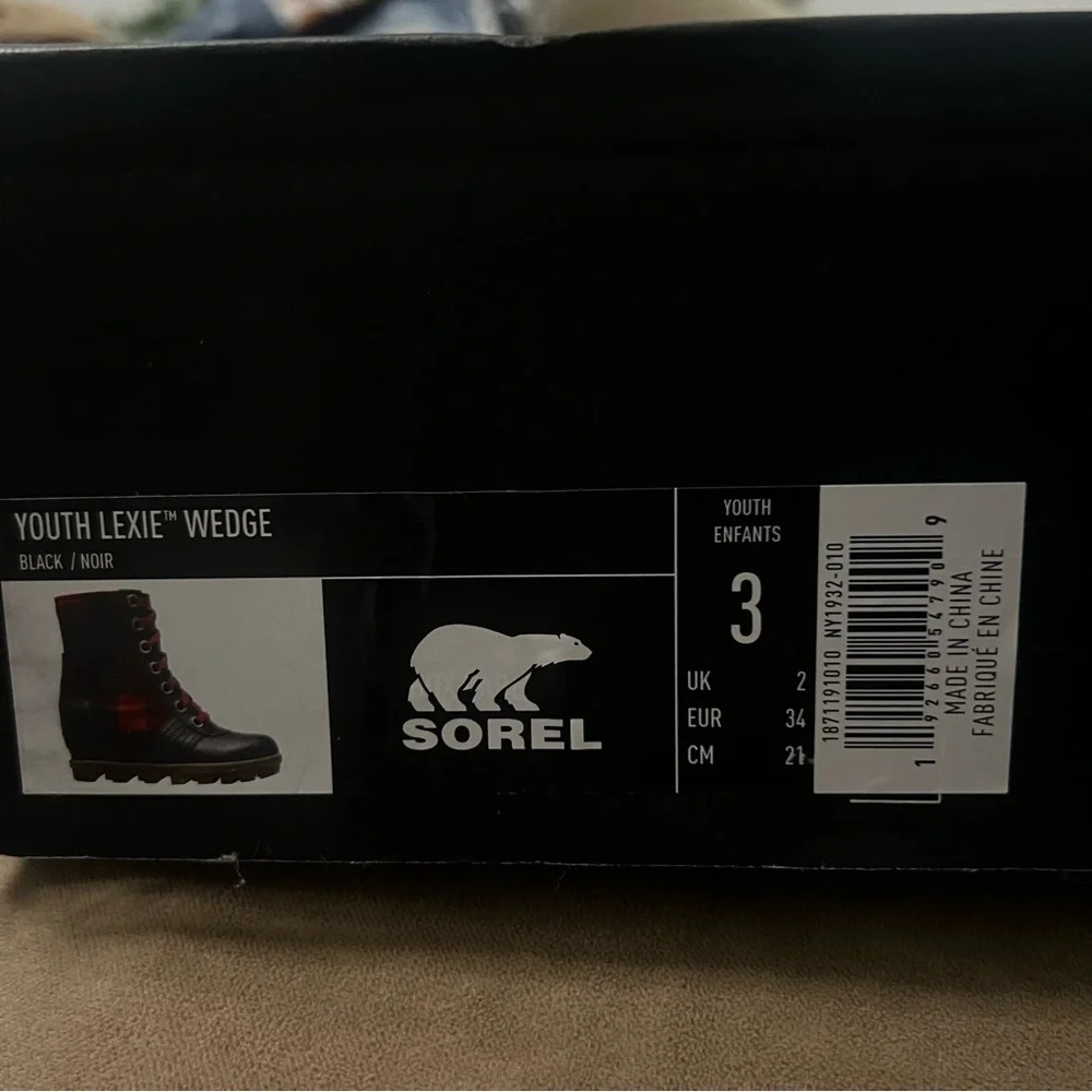 Sorel stylish black